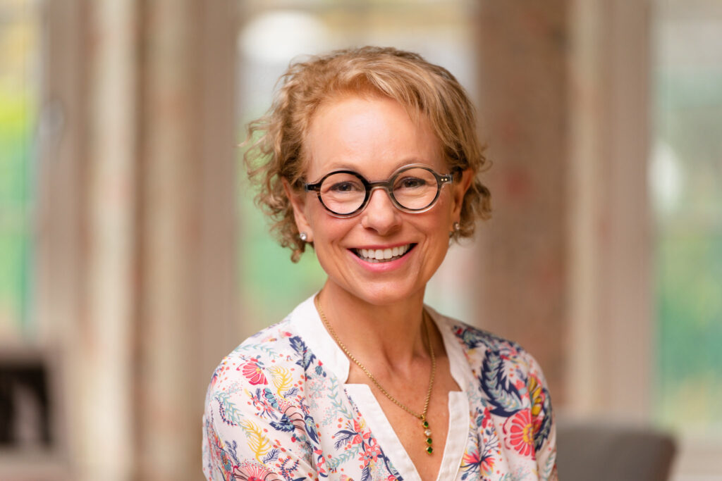 What to wear for business headshot
